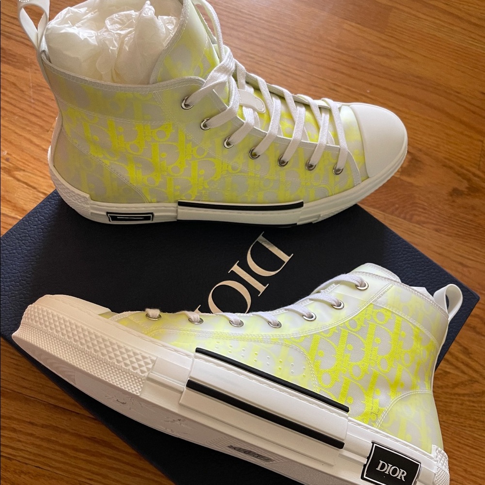 Size mens 11 Euro size44 Dior high top sneakers